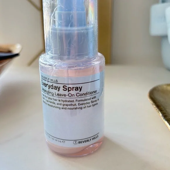 Beverly Hills Haircare Set with Bag - Picture 5 of 7